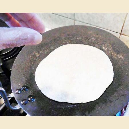 Chapatti or Roti or Phulka 1, Indian Flat Bread 