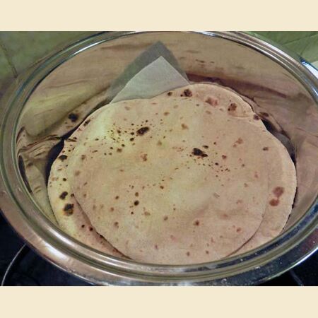 Chapatti or Roti or Phulka 1, Indian Flat Bread 